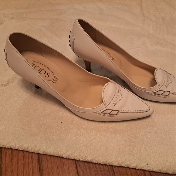 Tod's white leather heels pointy toe, 2.75" stiletto stacked heels, 40